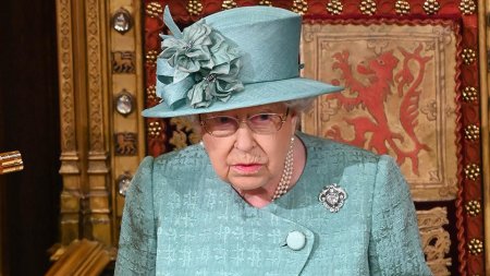 Елизавета II отпразднует официальный день рождения в Виндзоре краткой церемонией и салютом