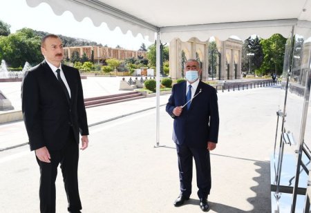 Президент принял участие в открытии надземного пешеходного перехода в Баку