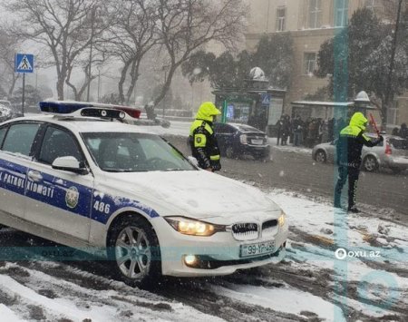 Названо число ДТП, произошедших в Баку из-за снега
