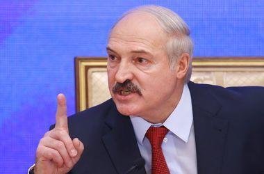 Bu yükü qadınlar çəkə bilməz, yıxılar... - Lukaşenko