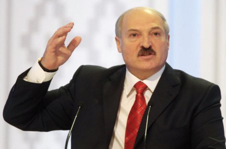 Lukaşenko bir günlük ölkədən çıxdı, problem yarandı