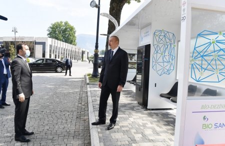 Prezident yeni növ dayanacaqla tanış oldu - FOTOLAR