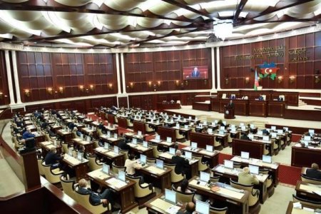Eldar Quliyev Milli Məclisin Hesablayıcı Komissiyasının sədri seçilib