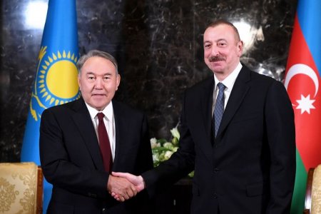 Nazarbayev İlham Əliyevi təbrik edib