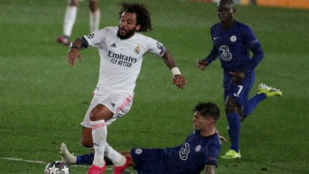 "Real Madrid" ilə "Çelsi" Çempionlar Liqasının ilk yarı finalında heç-heçə edib