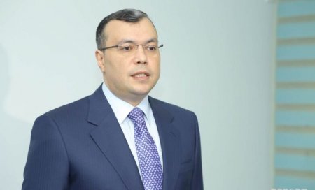 Nazir Sahil Babayev qazi jurnalistə hörmətsizlik etdi