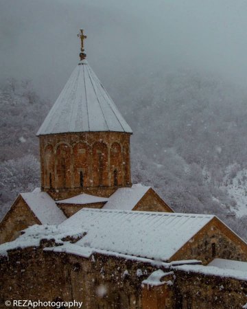 Reza Deqati Xudavəng monastırının fotolarını paylaşdı