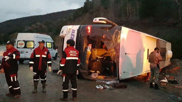 Türkiyədə avtobus aşdı: ölən və yaralananlar var