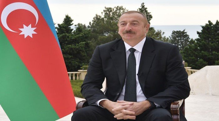 İlham Əliyev Serbiyanın yeni prezidentini təbrik etdi