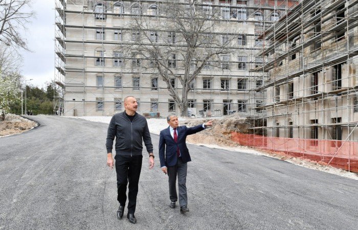 Prezident Şuşada tikinti işləri ilə tanış oldu - FOTO