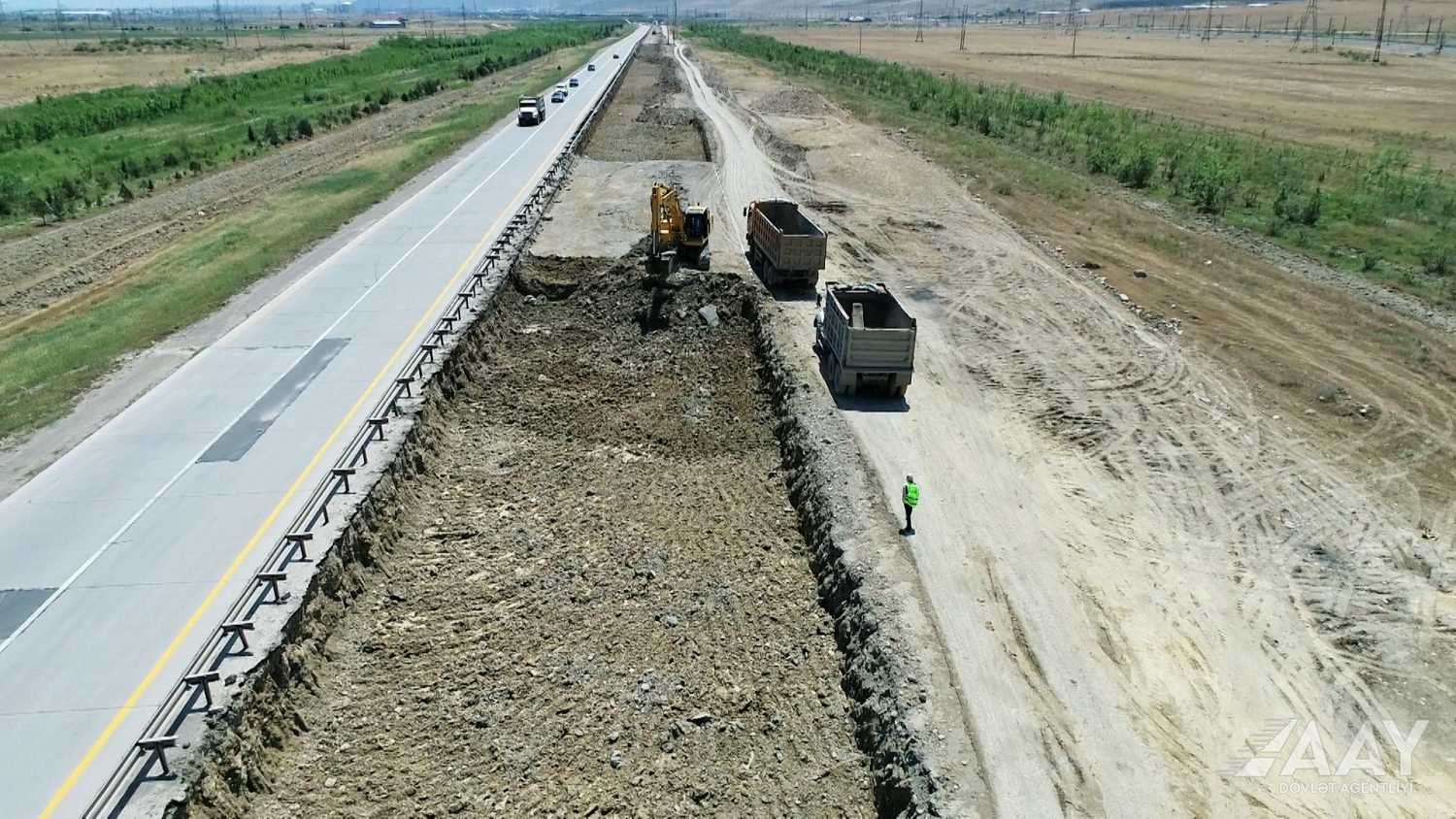 M1 magistral yolunda yenidənqurma işləri sürətlə və keyfiyyətlə davam etdirilir VİDEO/FOTO