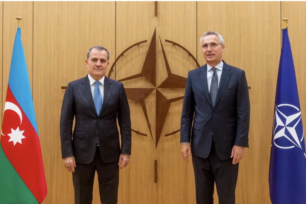 Nazir Ceyhun Bayramov NATO Baş katibi Yens Stoltenberq ilə görüşüb - FOTO