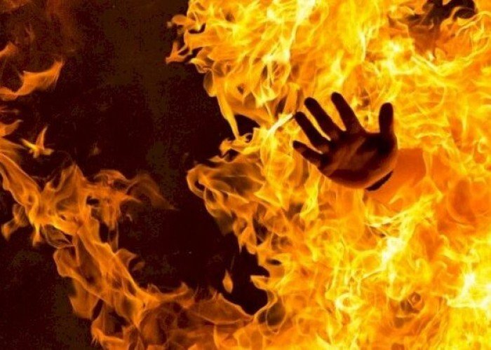 Azərbaycanda DƏHŞƏT: İki qadın yanaraq öldü