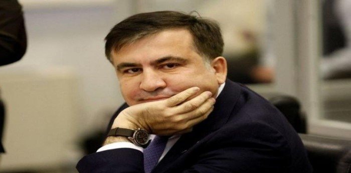 Saakaşvili siyasətdən gedir