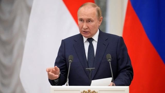 "Problemlərə baxmayaraq, neft və qaz gəlirlərimiz artır" - Putin