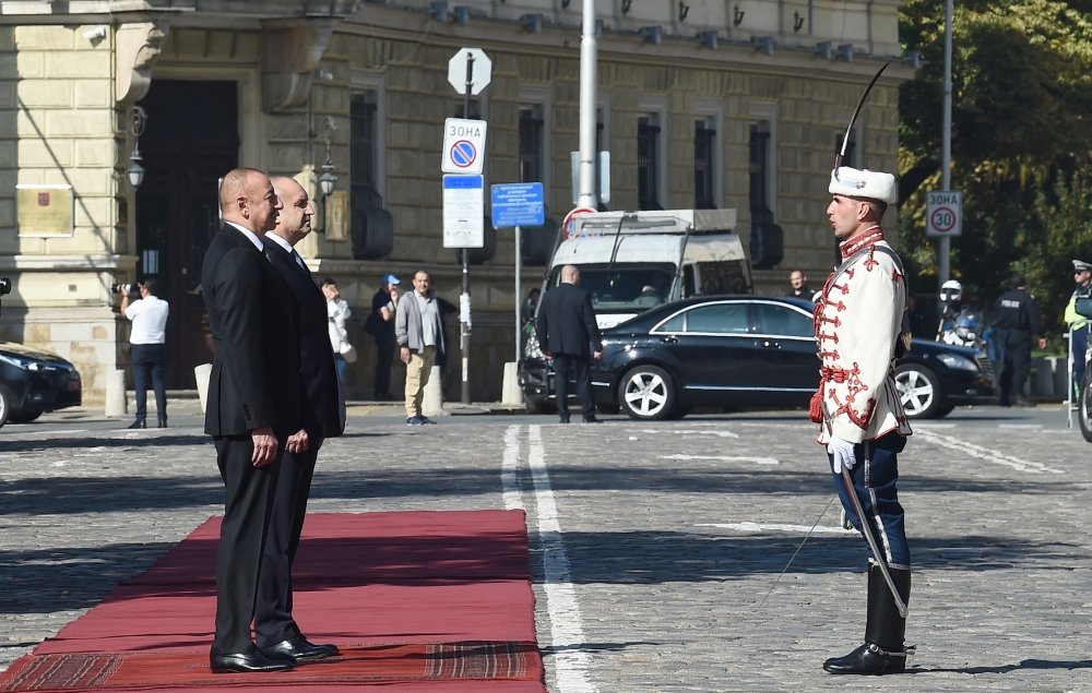 Prezident Bolqarıstana getdi - Fotolar + Yenilənib