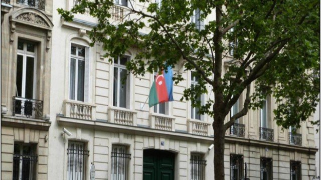 Ermənilər Fransada Azərbaycan səfirliyinin binasına qırmızı boya ATIB