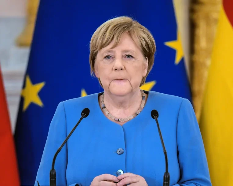 Merkel: Fəaliyyətim   müharibənin qarşısını almağa yönəlmişdi