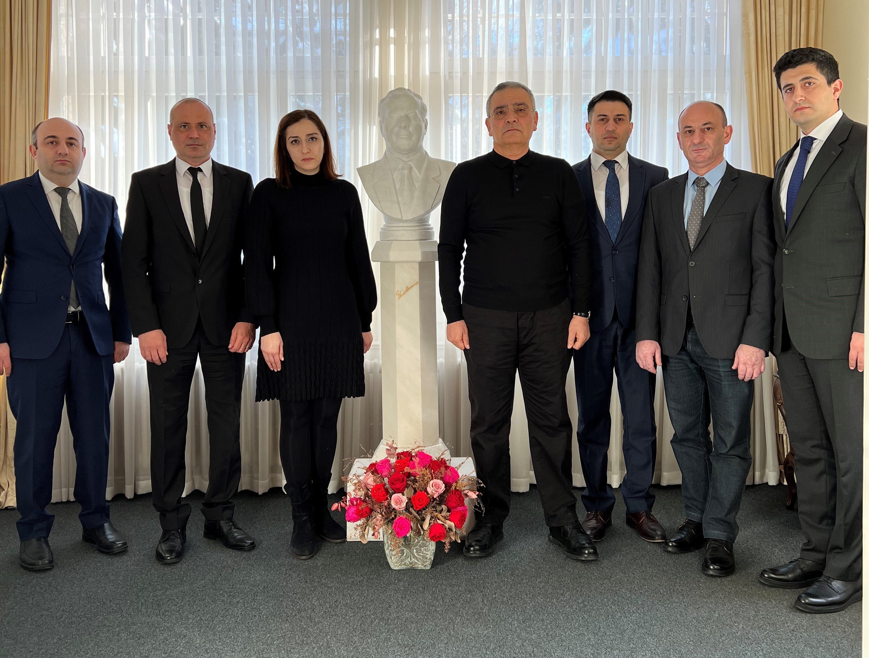 Bern şəhərində diplomatik nümayəndəliyimiz 20 Yanvar Faciəsi şəhidlərinin əziz xatirəsini ehtiramla yad edib
