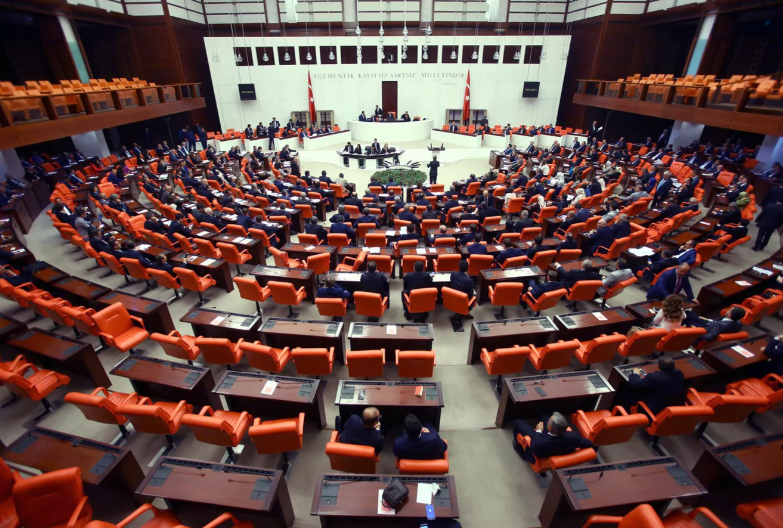 Türkiyə parlamenti yeniləndi