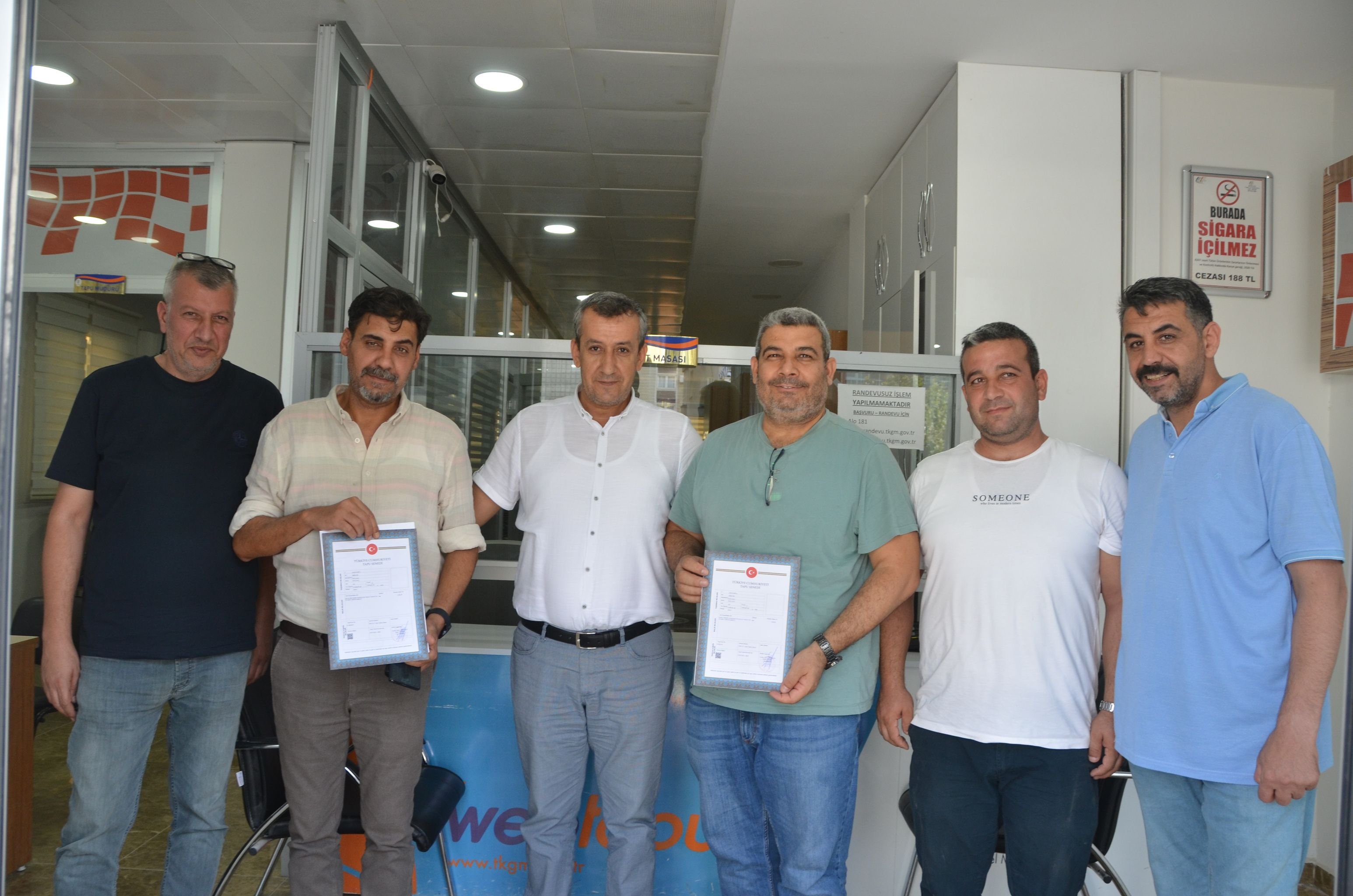 BİRECİK ORGANİZE SANAYİ BÖLGESİNDE YATIRIMCI FİRMA GAWLİ TEKSTİL`E İLK TAPULARI VERİLDİ -