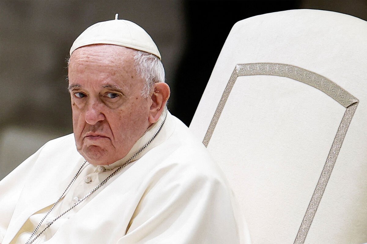 Papa gəncləri planeti xilas etməyə çağırıb