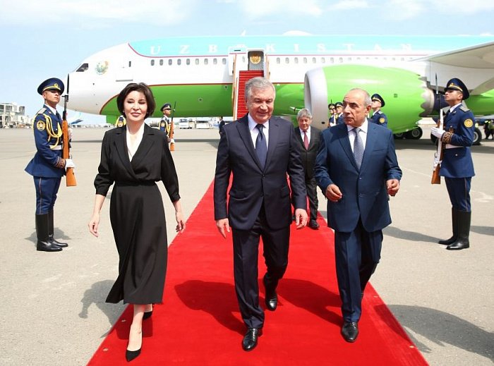 Özbəkistan Prezidenti Şavkat Mirziyoyev Azərbaycana səfərə gəlib