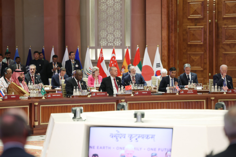 Erdoğan  G20 sammitində Yaponiyanın Baş naziri ilə danışıqlar aparıb -