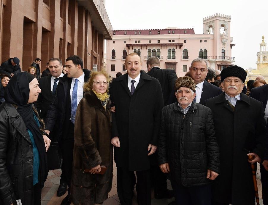 Şəhid ailələri Azərbaycan Prezidentinə ali mükafatın verilməsi təklifi ilə çıxış ediblər