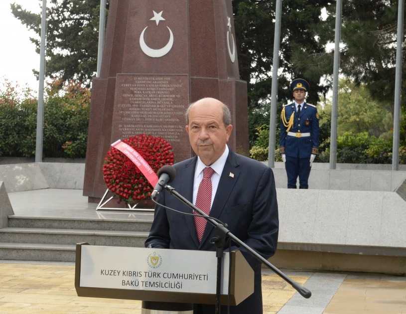 ŞKTC-nin prezidenti Ersin Tatar Ulu Öndər Heydər Əliyevin məzarını, Şəhidlər xiyabanını və “Türk şəhidliyi” abidəsini ziyarət edib -