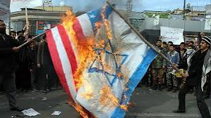 Fələstin küçəsində İsrail və ABŞ bayraqları yandırıldı -