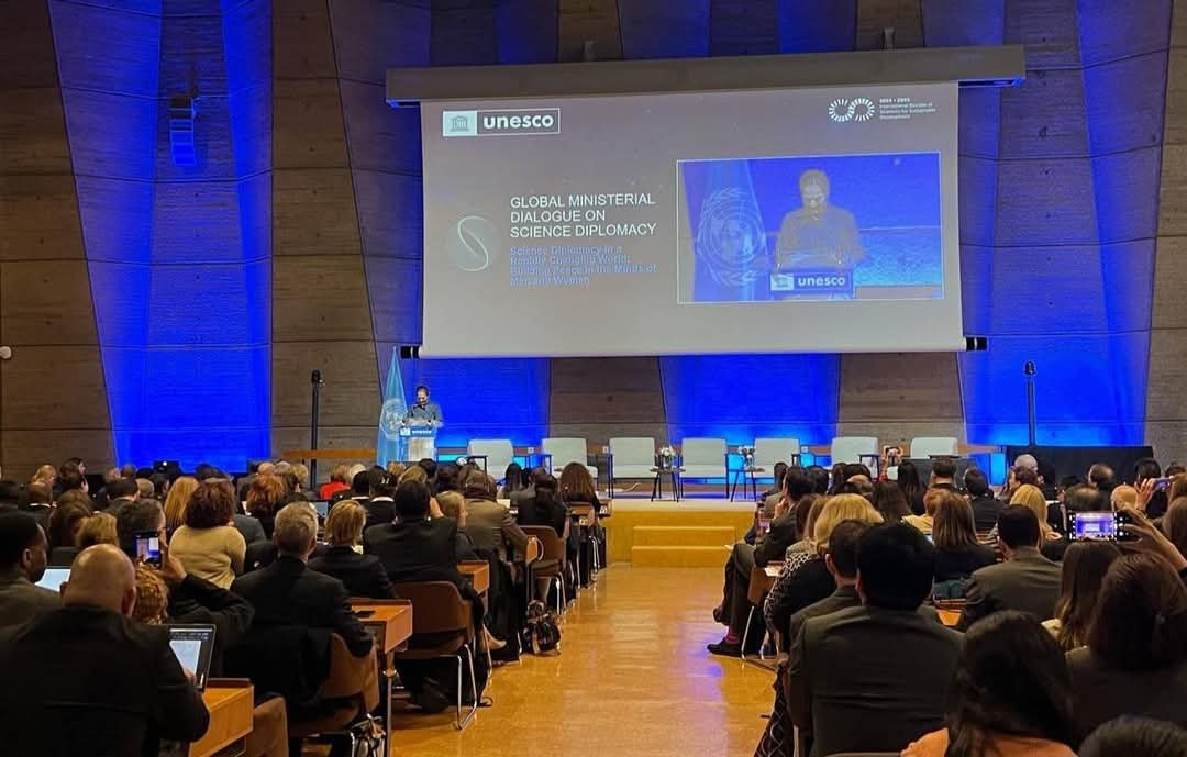 Emin Əmrullayev UNESCO-nun “Elm Diplomatiyası üzrə Qlobal Nazirlər Dialoqu”nda iştirak edir