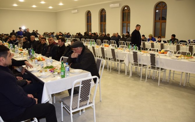 Novxanı məscidində mərasim evinin açılışı olub, iftar süfrəsi verilib, Qarabağ Dirçəliş Fonduna ianə olunub
