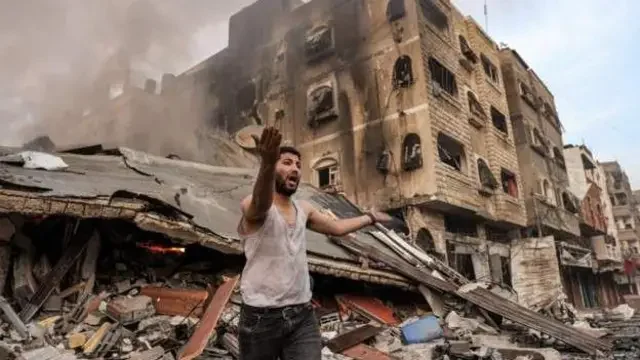 QƏZZA ZOLAĞI İNTENSİV BOMBALANIR