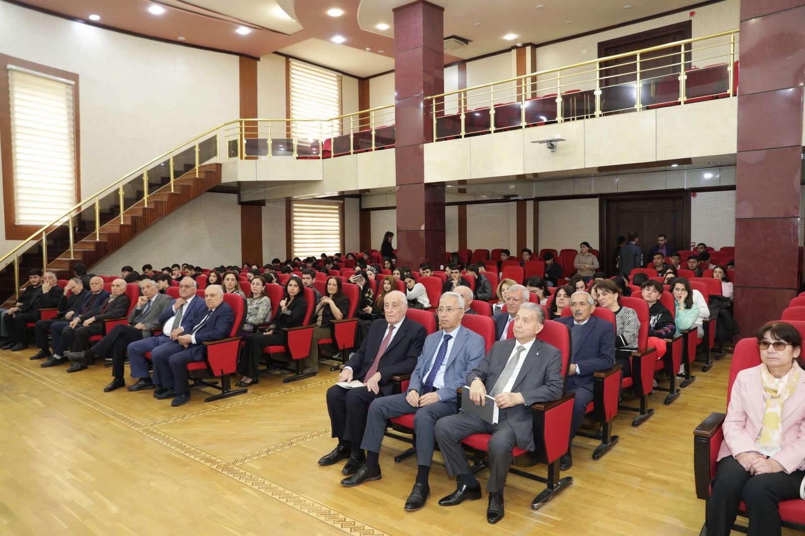 “Geologiya keçmişdən bu günə: inkişaf və perspektivlər” mövzusunda ustad dərsi keçirilib