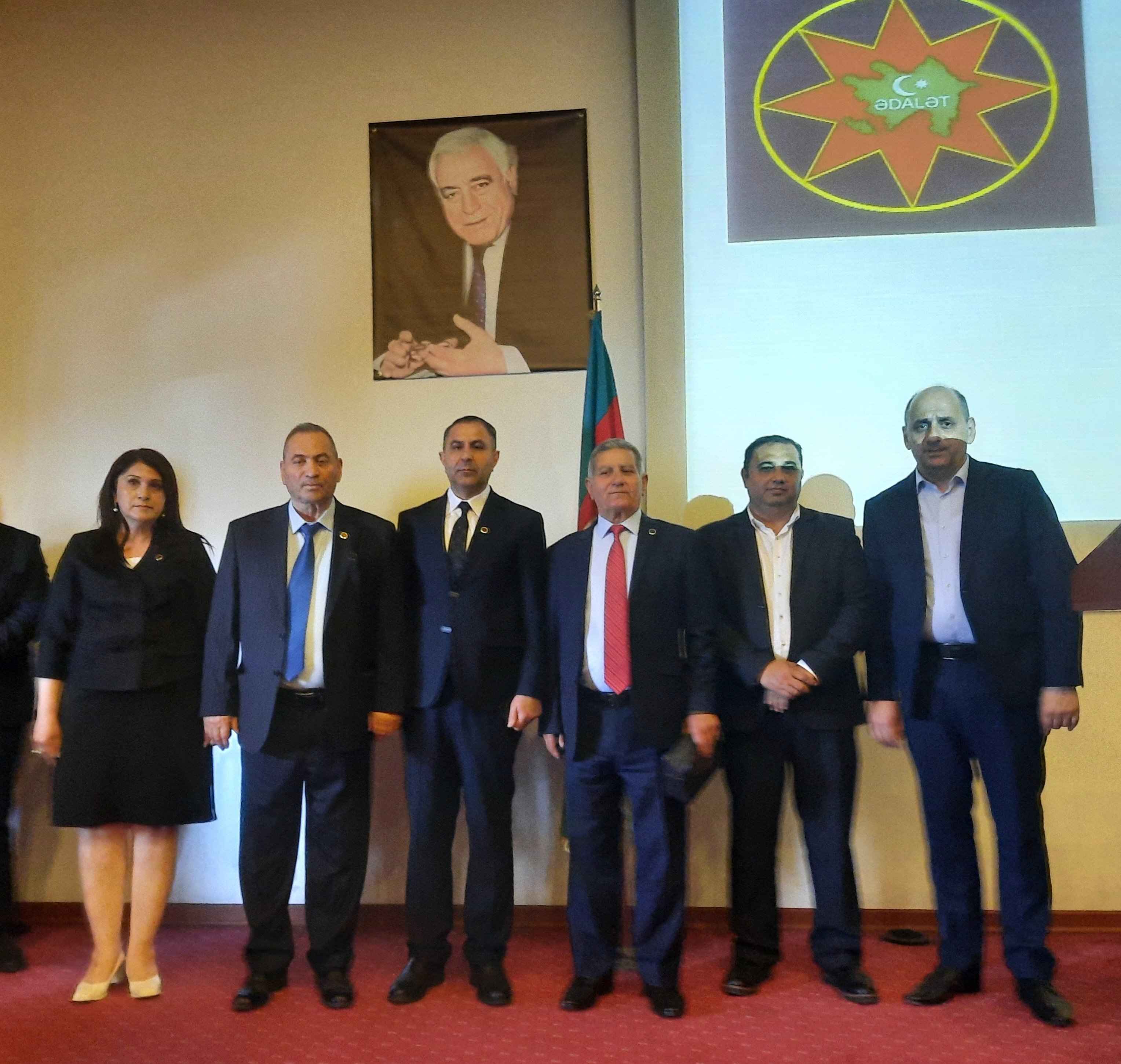Ədalət Partiyasının IX Qurultayı: Yeni sədrlə yeni mərhələyə doğru