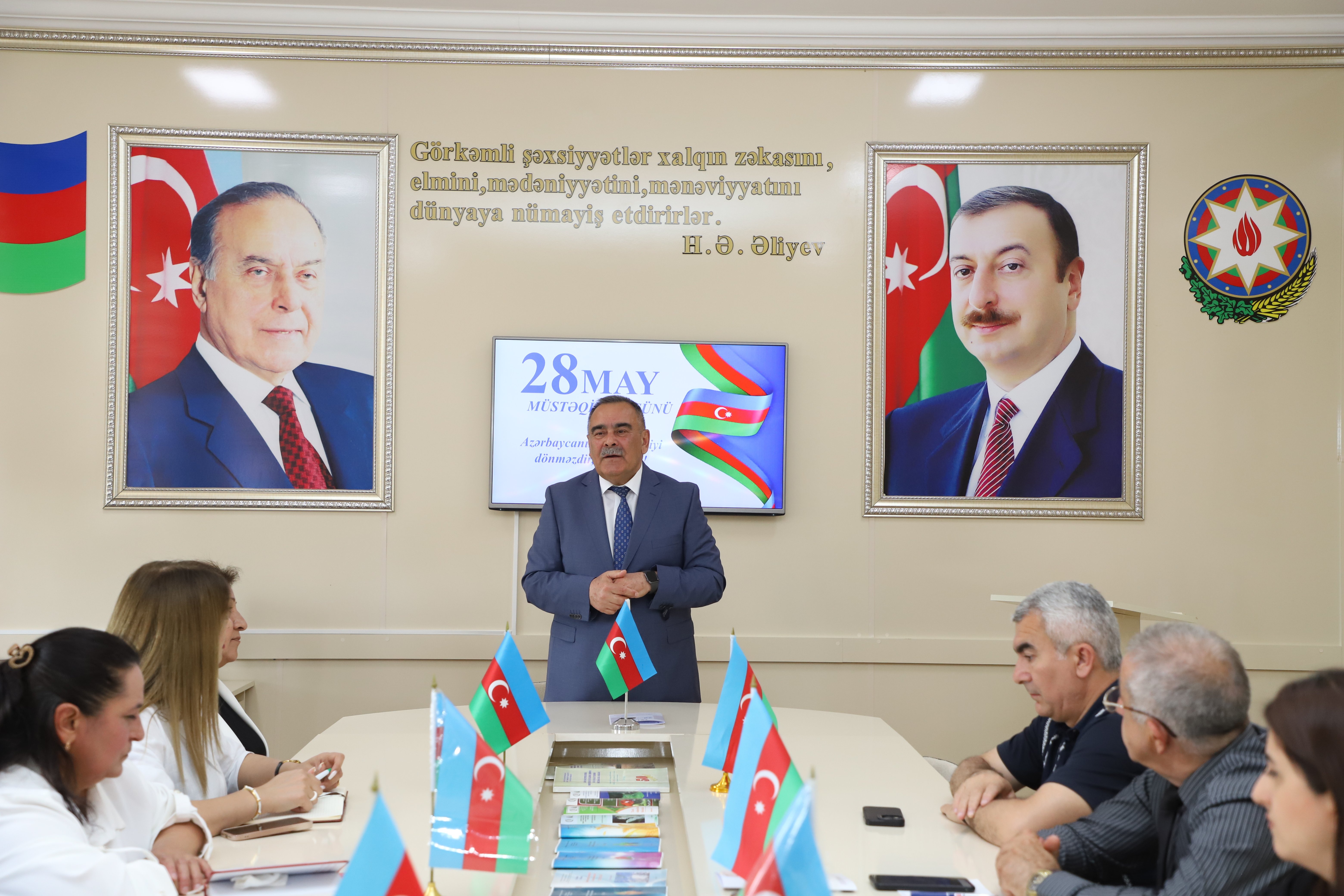 Bitki Mühafizə və Texniki Bitkilər ETİ-də “28 May – Müstəqillik Günü” münasibəti ilə dəyirmi masa keçirilib.