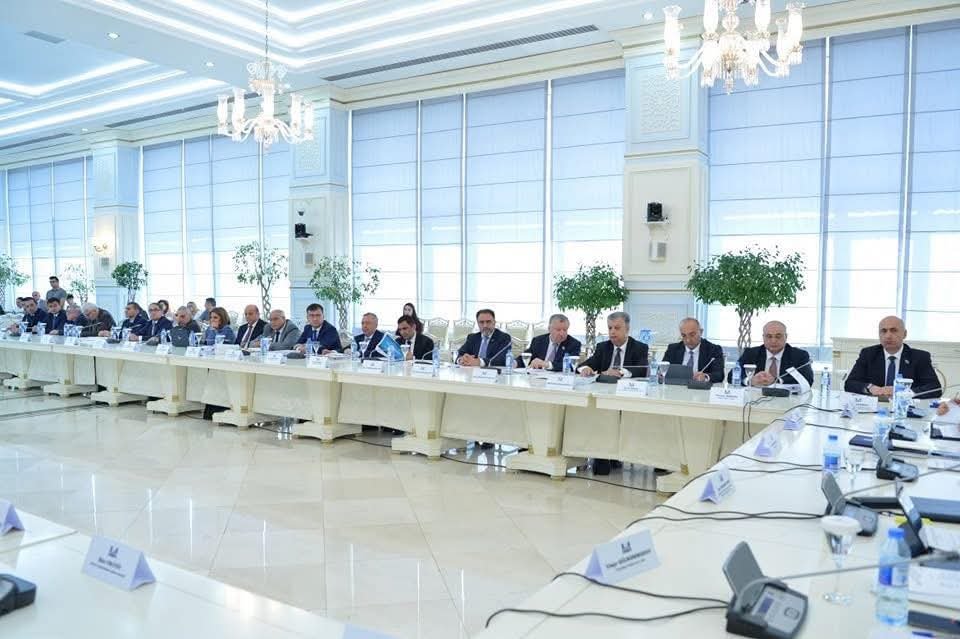 İqtisadi siyasət, sənaye və sahibkarlıq komitəsinin iclasında