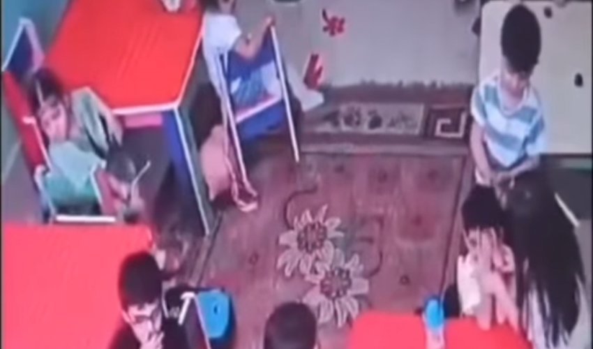 "Kaspi kids" uşaq bağçasında uşaq döyülüb - Video