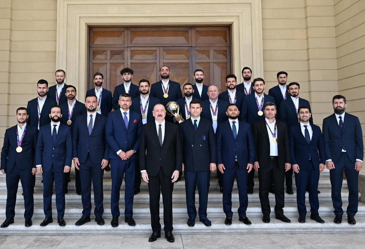 Dünya çempionluğunda payı olan paytaxt müəllimi