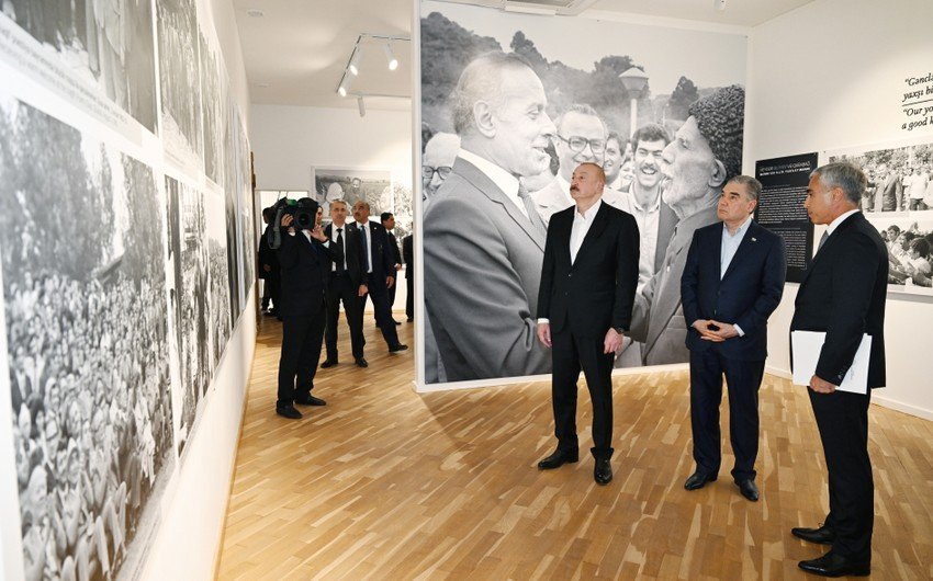 İlham Əliyev və Qurbanqulu Berdiməhəmmədov Şuşada “Heydər Əliyev və Qarabağ” sərgisi ilə tanış olublar