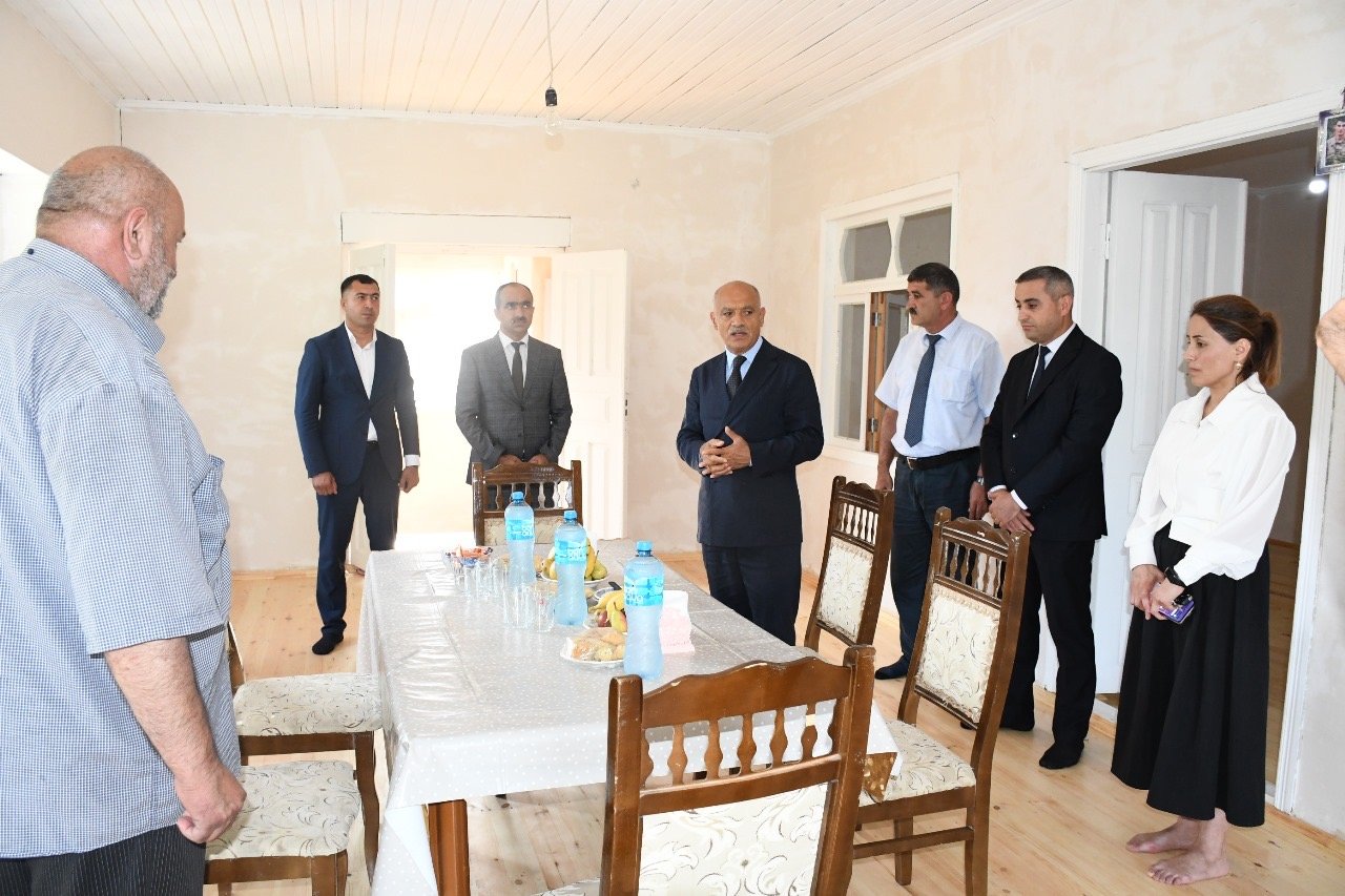Masallıda İcra başçısı şəhid ailəsi üçün təmir edilən evə baxış keçirib