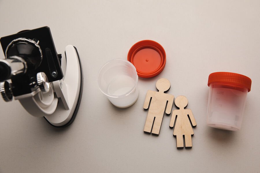 Alimlər 45 yaşdan yuxarı kişilər üçün IVF sperma istifadə etməyin nə qədər təhlükəli olduğunu bildirib
