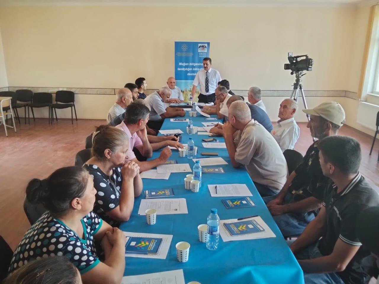 “Muğan Düzü” Sosial İnkişaf İctimai Birliyi layihə çərçivəsində Saatlıda seminar keçirib - FOTOLAR