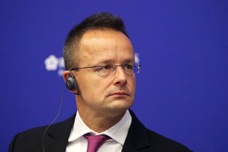 Siyarto: Kiyev Aİ ilə razılaşma olmadan Drujba neft kəmərinə hücum edə bilməzdi