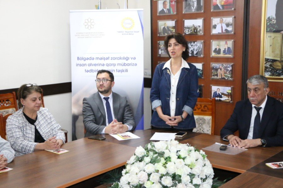 Gənclər arasında məişət zorakılığı və insan alverinə qarşı maarifləndirmə seminarları keçirilib - FOTOLAR