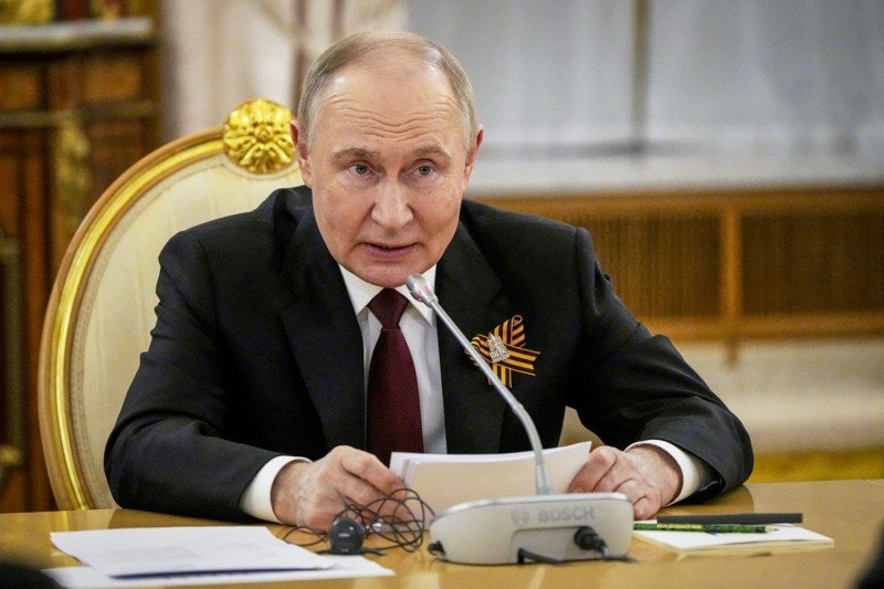Putin AZAL təyyarəsinin qəzasından danışıb: Araşdırma obyektiv olacaq