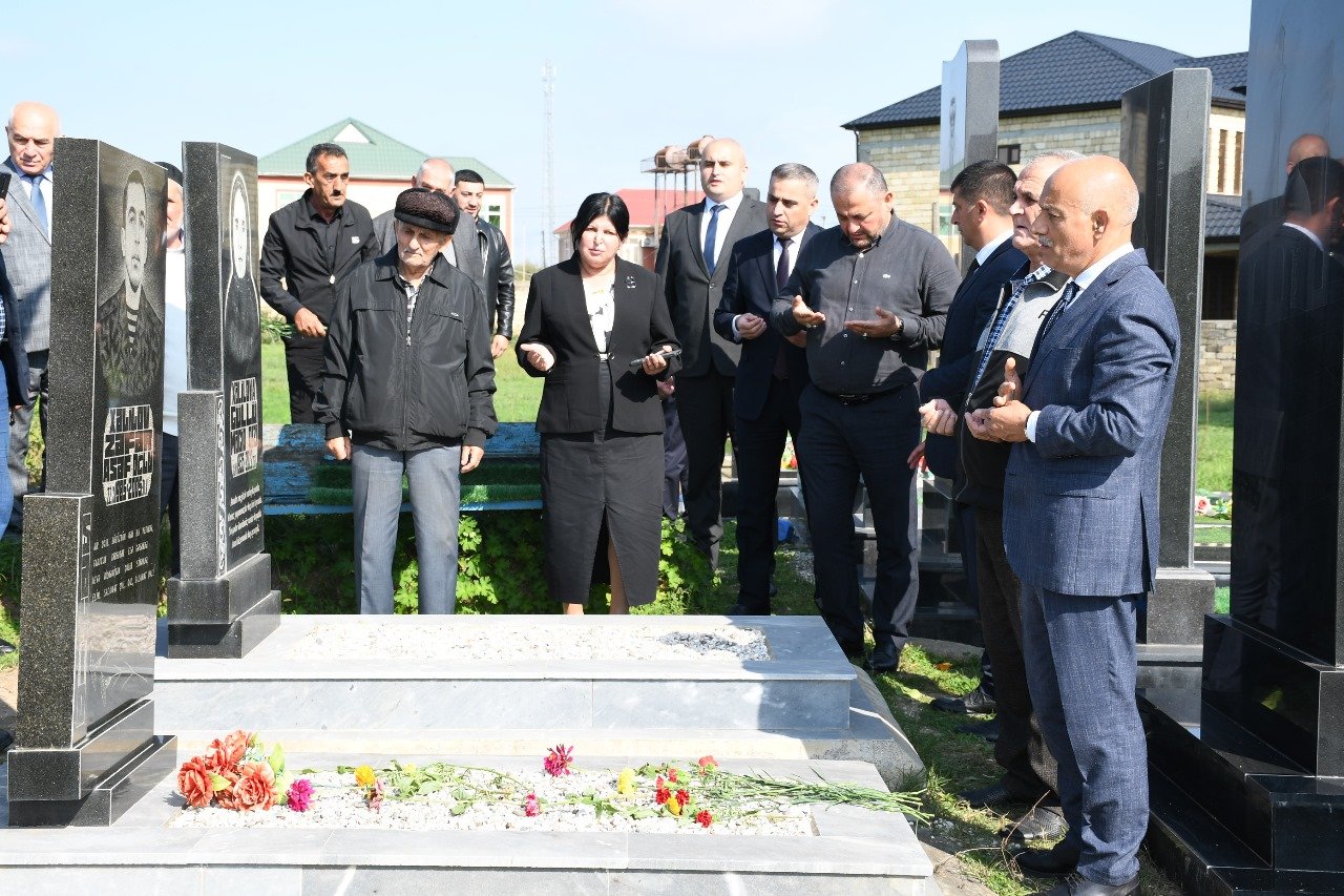 Masallının Tüklə ərazisində şəhid məzarları rayon rəhbəri tərəfindən ziyarət olundu