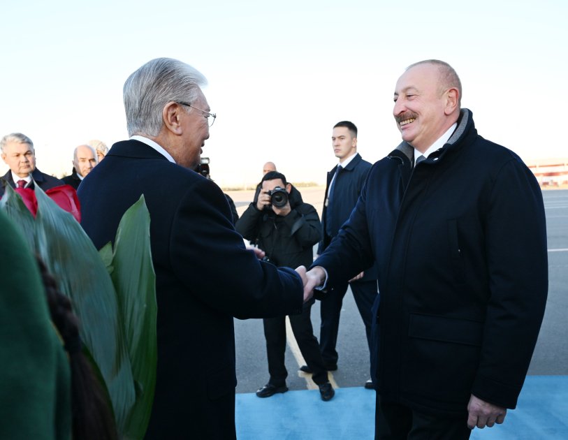 İlham Əliyev Astanada - Tokayev şəxsən qarşıladı - FOTOLAR