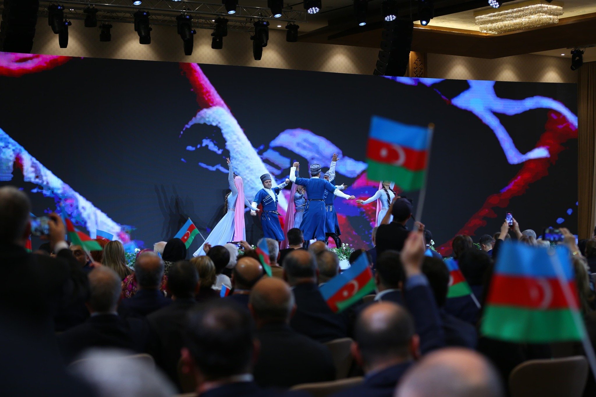 Xankəndidə Azərbaycan Qeyri-Hökumət Təşkilatlarının Əməkdaşlıq Forumu bədii hissə ilə başa çatıb